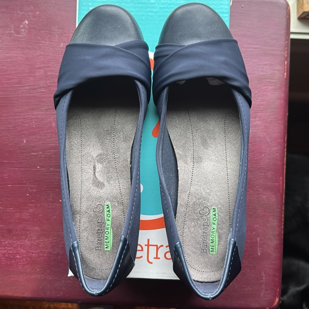 Bare Traps Misty Wedge Flat